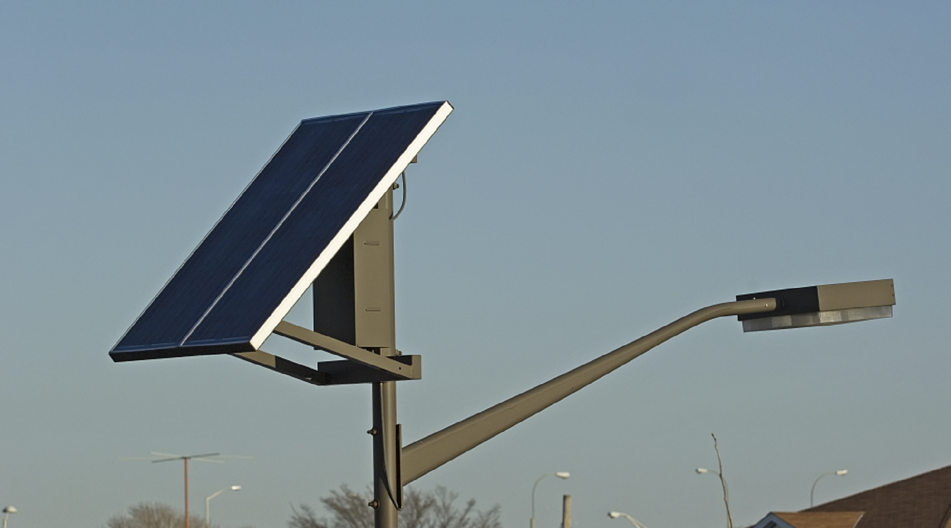 为什么要使用太阳能路灯？？？